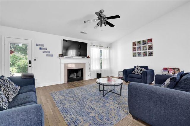 135 Chandler Ridge Lane, Lawrenceville, GA 30045