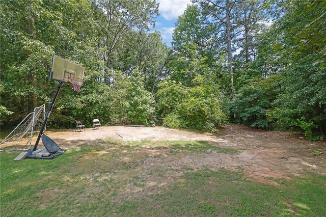 135 Chandler Ridge Lane, Lawrenceville, GA 30045