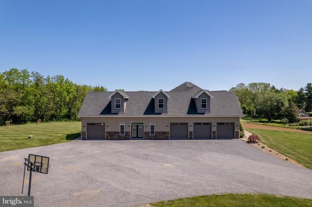3825 FRECON ROAD, Chambersburg, PA 17202