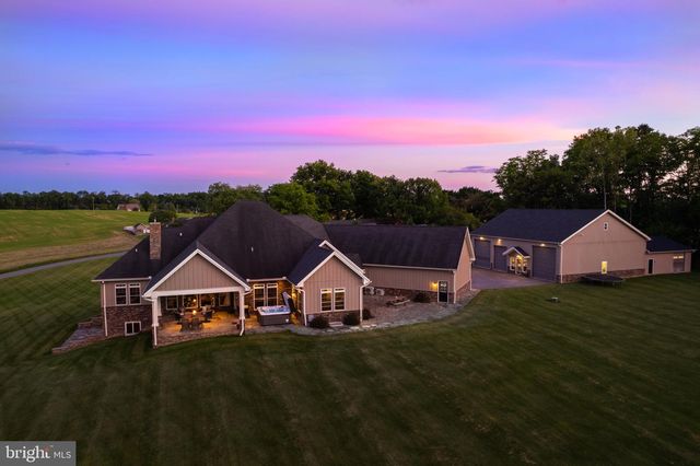 3825 FRECON ROAD, Chambersburg, PA 17202