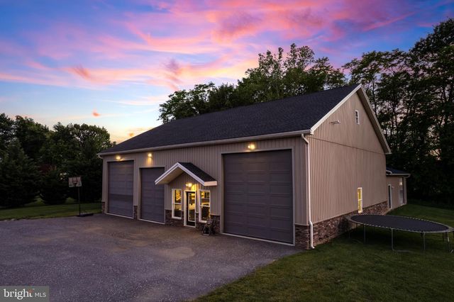 3825 FRECON ROAD, Chambersburg, PA 17202