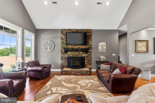 3825 FRECON ROAD, Chambersburg, PA 17202