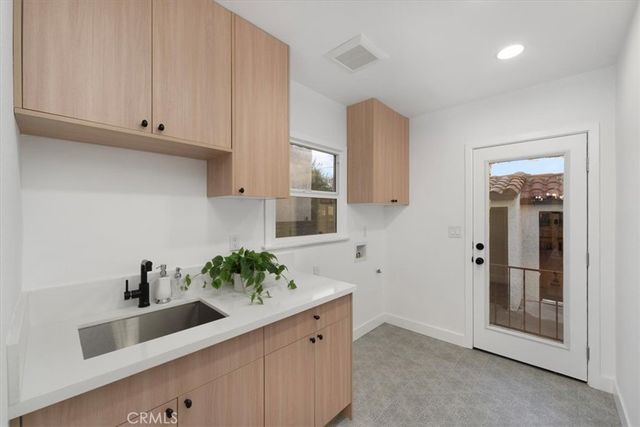 3905 Roxton Avenue, Los Angeles, CA 90008