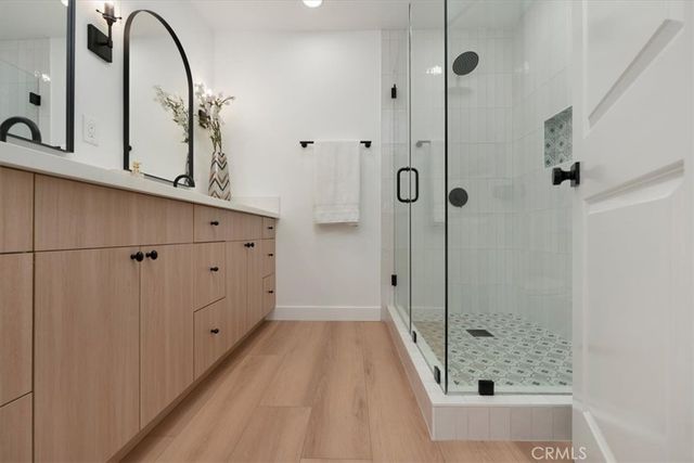 3905 Roxton Avenue, Los Angeles, CA 90008