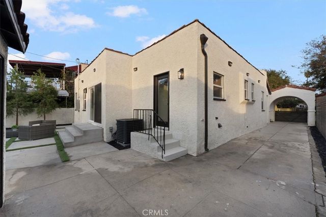 3905 Roxton Avenue, Los Angeles, CA 90008