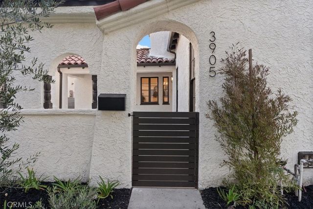 3905 Roxton Avenue, Los Angeles, CA 90008