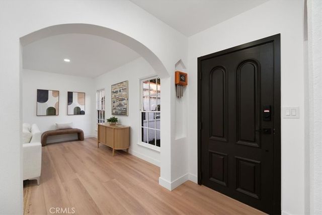 3905 Roxton Avenue, Los Angeles, CA 90008