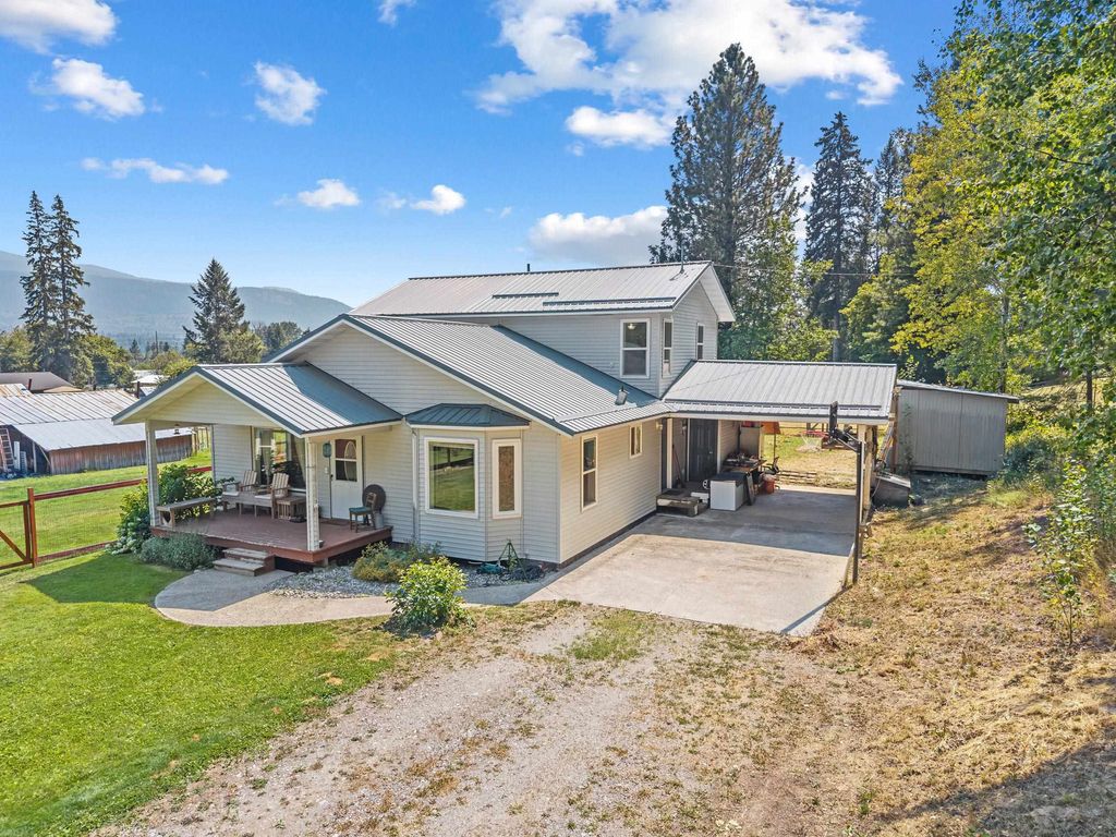807 Grinnell St, Ione, WA 99139 photo 2