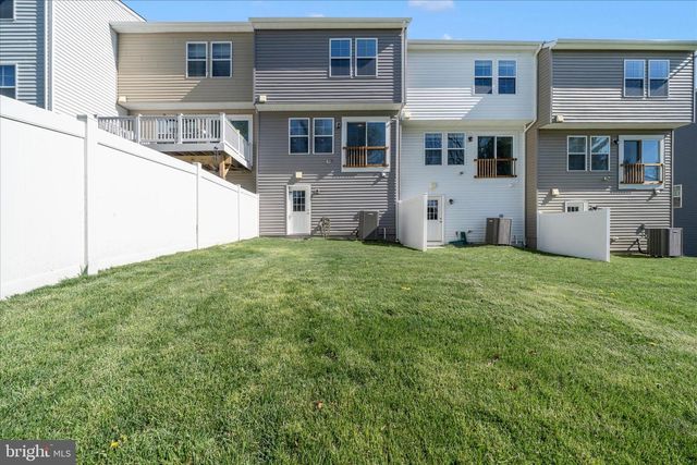 188 TATE MANOR DR, Charles Town, WV 25414
