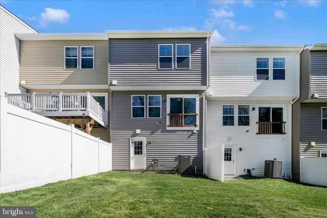 188 TATE MANOR DR, Charles Town, WV 25414