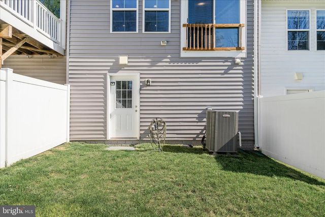 188 TATE MANOR DR, Charles Town, WV 25414