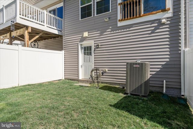 188 TATE MANOR DR, Charles Town, WV 25414