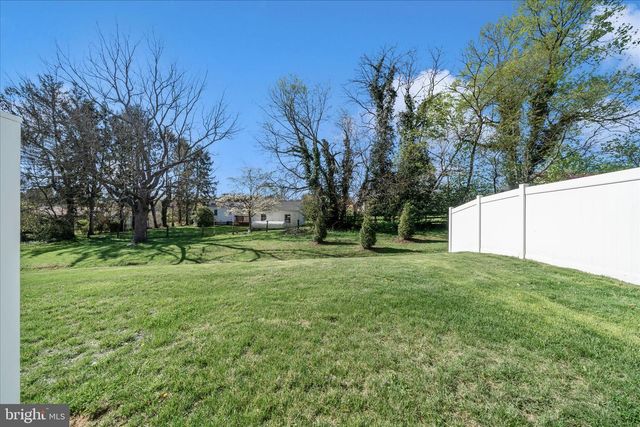 188 TATE MANOR DR, Charles Town, WV 25414