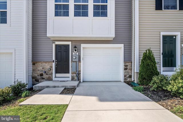 188 TATE MANOR DR, Charles Town, WV 25414