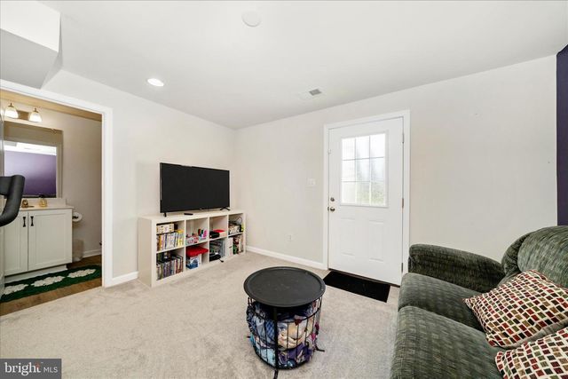 188 TATE MANOR DR, Charles Town, WV 25414