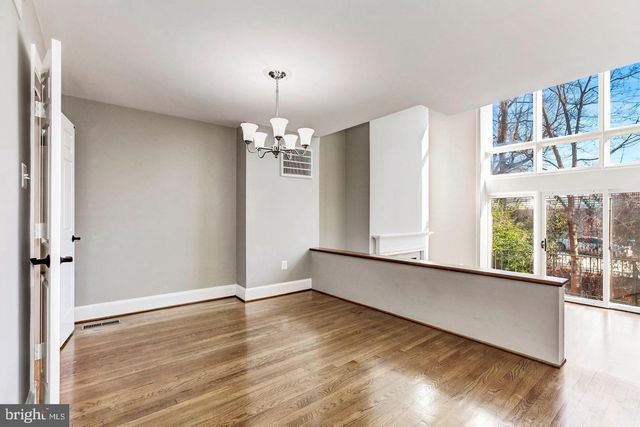 3956 GEORGETOWN CT NW, Washington, DC 20007