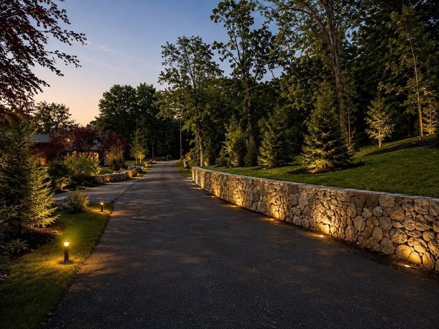 35 Shuttleworth Place, Dedham, MA 02026