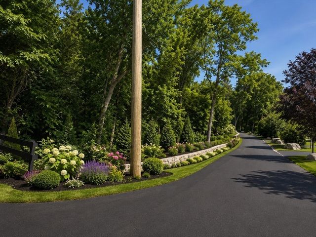 35 Shuttleworth Place, Dedham, MA 02026