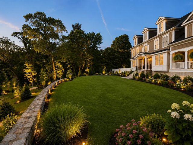 35 Shuttleworth Place, Dedham, MA 02026