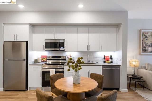 260 Brooklyn Basin Way 443, Oakland, CA 94606