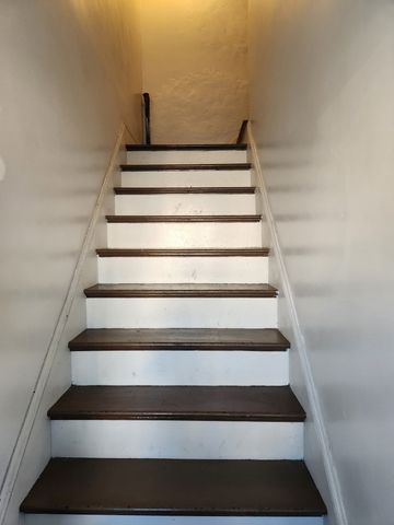 274 University Ave 2, Lowell, MA 01854