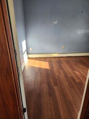 274 University Ave 2, Lowell, MA 01854