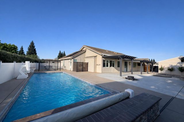 2233 Sheridan Ranch Circle, Plumas Lake, CA 95961