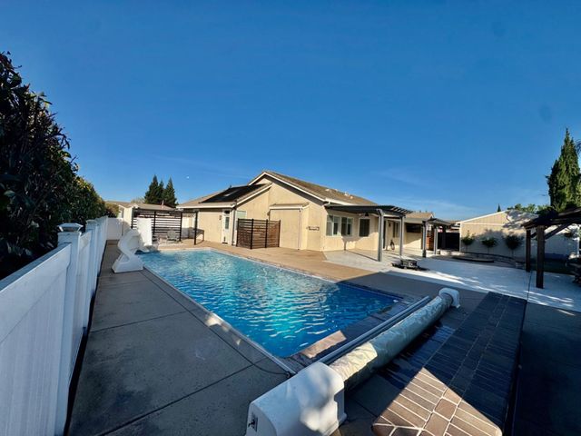 2233 Sheridan Ranch Circle, Plumas Lake, CA 95961