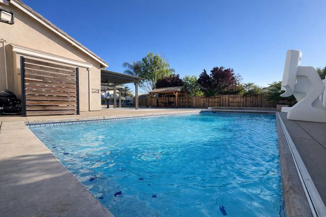 2233 Sheridan Ranch Circle, Plumas Lake, CA 95961