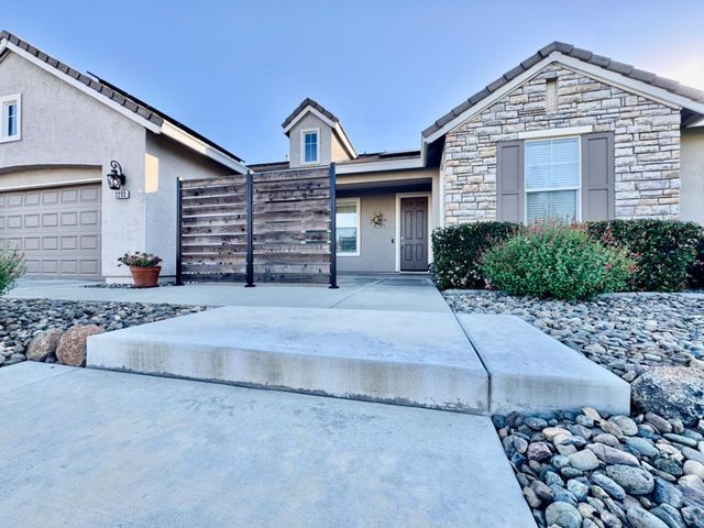 2233 Sheridan Ranch Circle, Plumas Lake, CA 95961