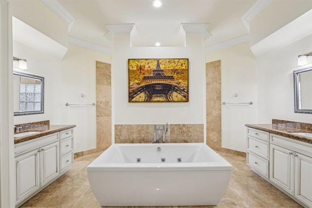 1919 S CLUB Drive, Wellington, FL 33414