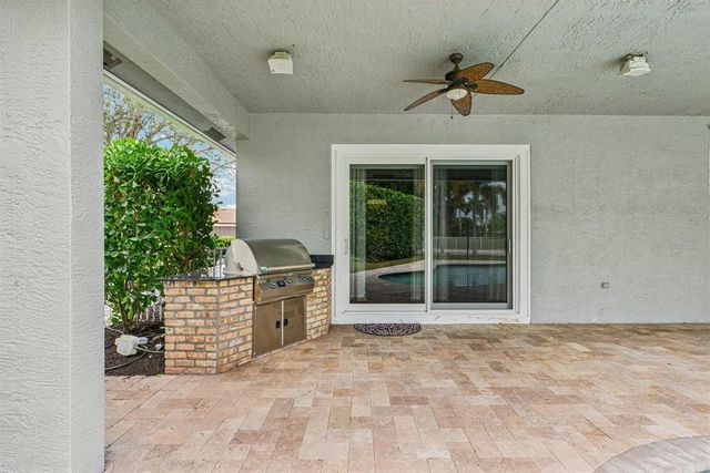 1919 S CLUB Drive, Wellington, FL 33414