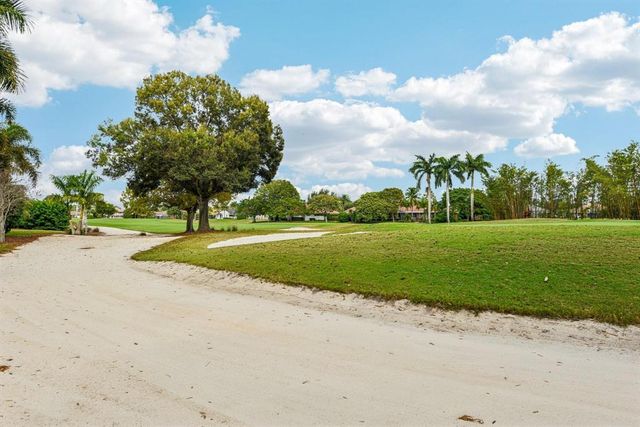 1919 S CLUB Drive, Wellington, FL 33414