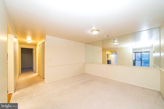 18110 CHALET DR #301, Germantown, MD 20874