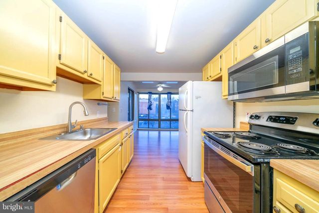 18110 CHALET DR #301, Germantown, MD 20874