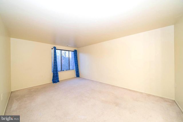 18110 CHALET DR #301, Germantown, MD 20874