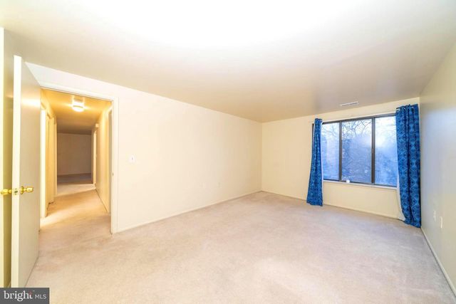 18110 CHALET DR #301, Germantown, MD 20874