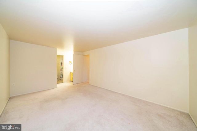 18110 CHALET DR #301, Germantown, MD 20874