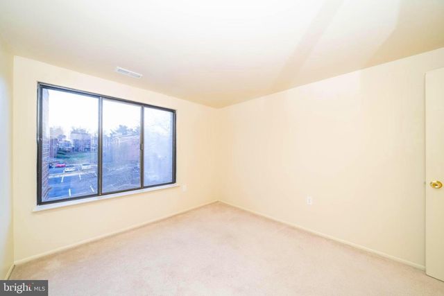 18110 CHALET DR #301, Germantown, MD 20874