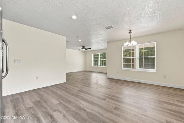 7952 SISKIN Avenue, Jacksonville, FL 32219