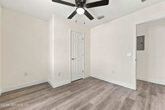7952 SISKIN Avenue, Jacksonville, FL 32219