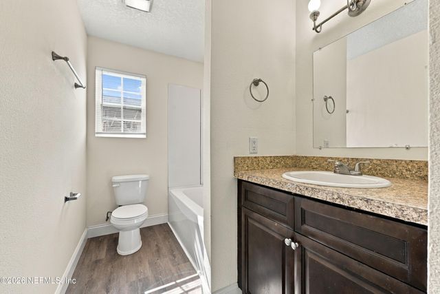 7952 SISKIN Avenue, Jacksonville, FL 32219