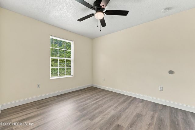 7952 SISKIN Avenue, Jacksonville, FL 32219