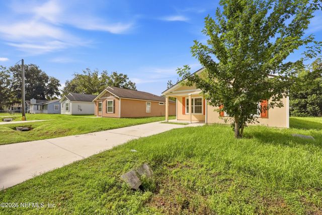 7952 SISKIN Avenue, Jacksonville, FL 32219