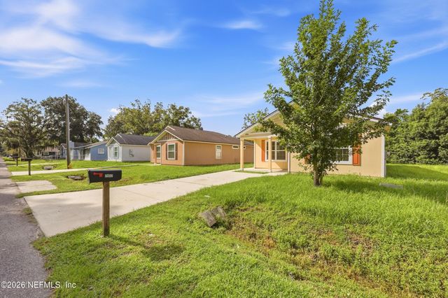 7952 SISKIN Avenue, Jacksonville, FL 32219