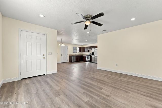 7952 SISKIN Avenue, Jacksonville, FL 32219