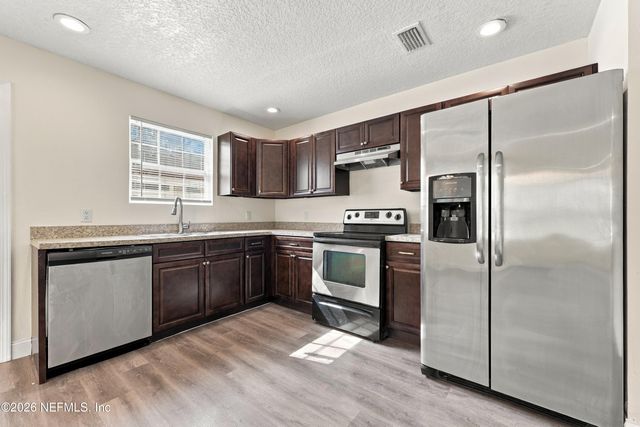 7952 SISKIN Avenue, Jacksonville, FL 32219