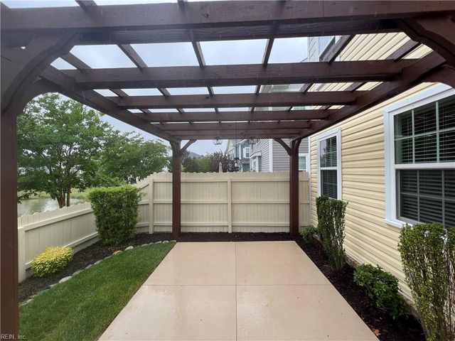 4181 Archstone DR, Virginia Beach, VA 23456