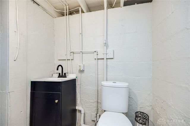 1668 N Central Drive, Beavercreek, OH 45432