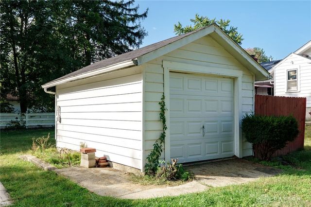 1668 N Central Drive, Beavercreek, OH 45432